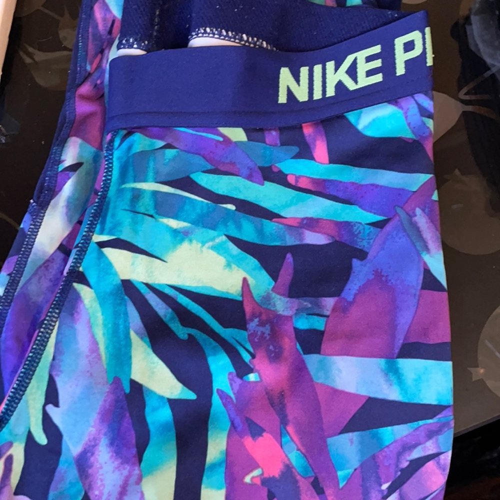 Nike pro capri leggings EUC